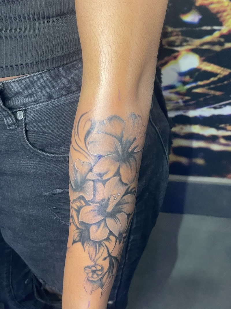 Iconic ink tattoo studio