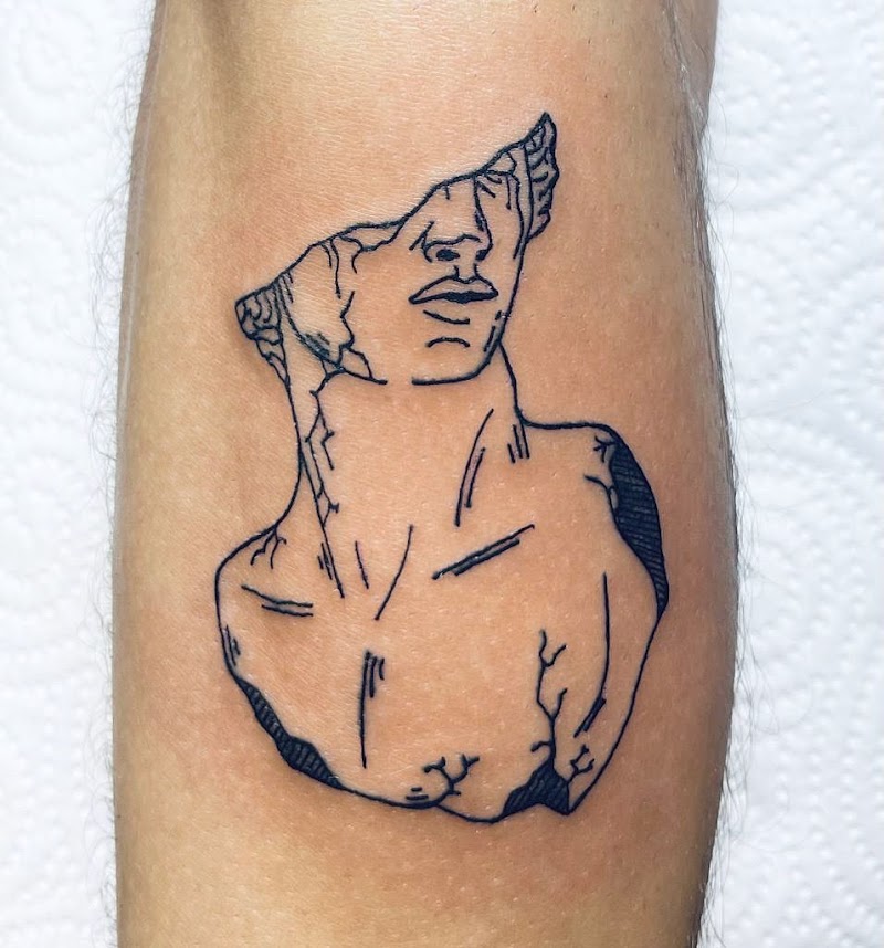 Master tattoo Fineline