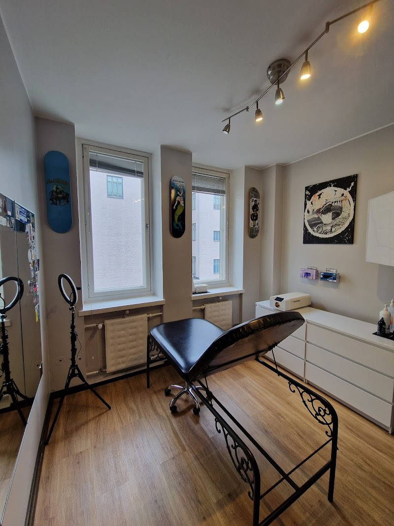 Paradise Tattoo & Piercing