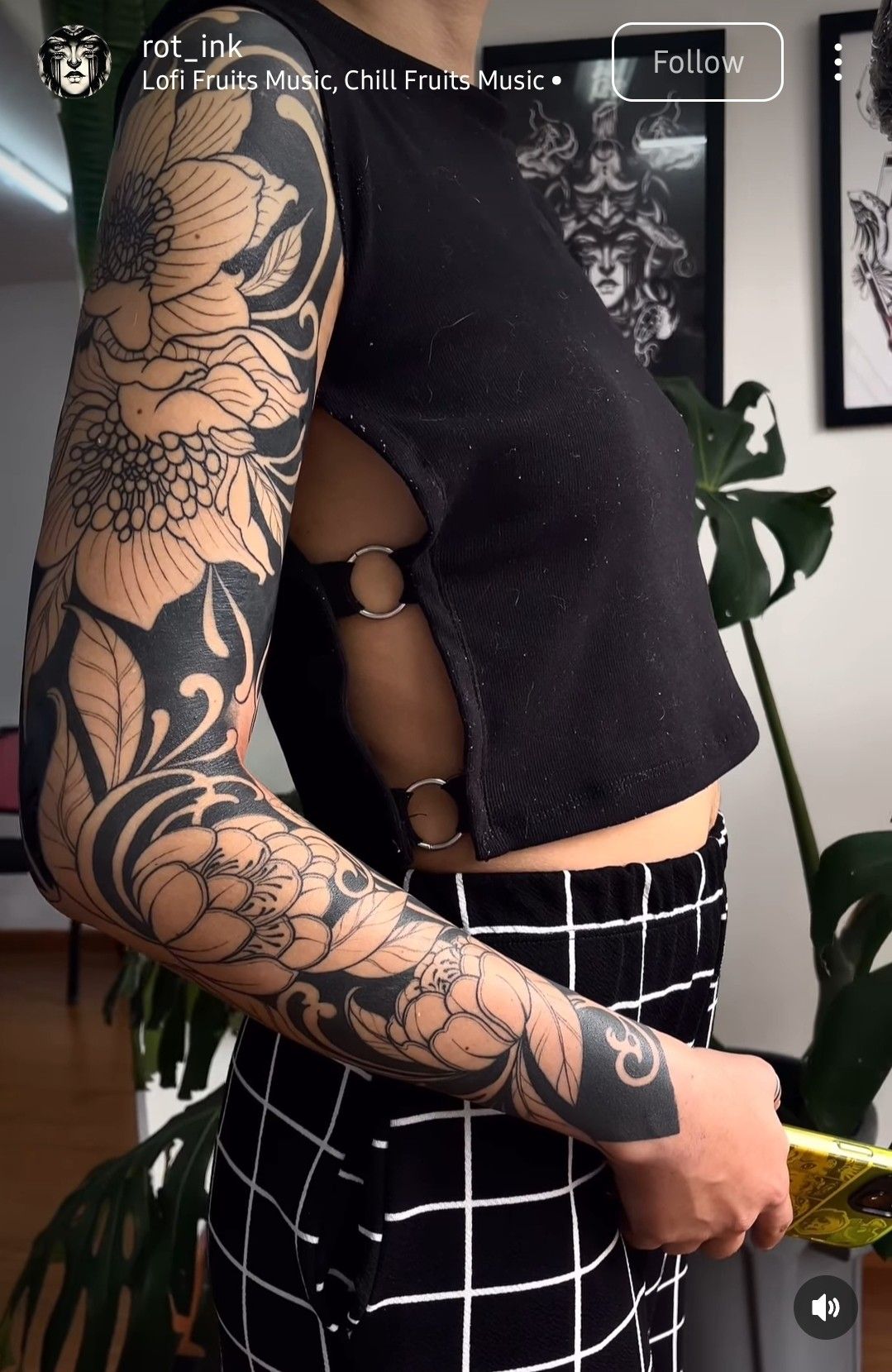 Blackwork tattoo idea #25