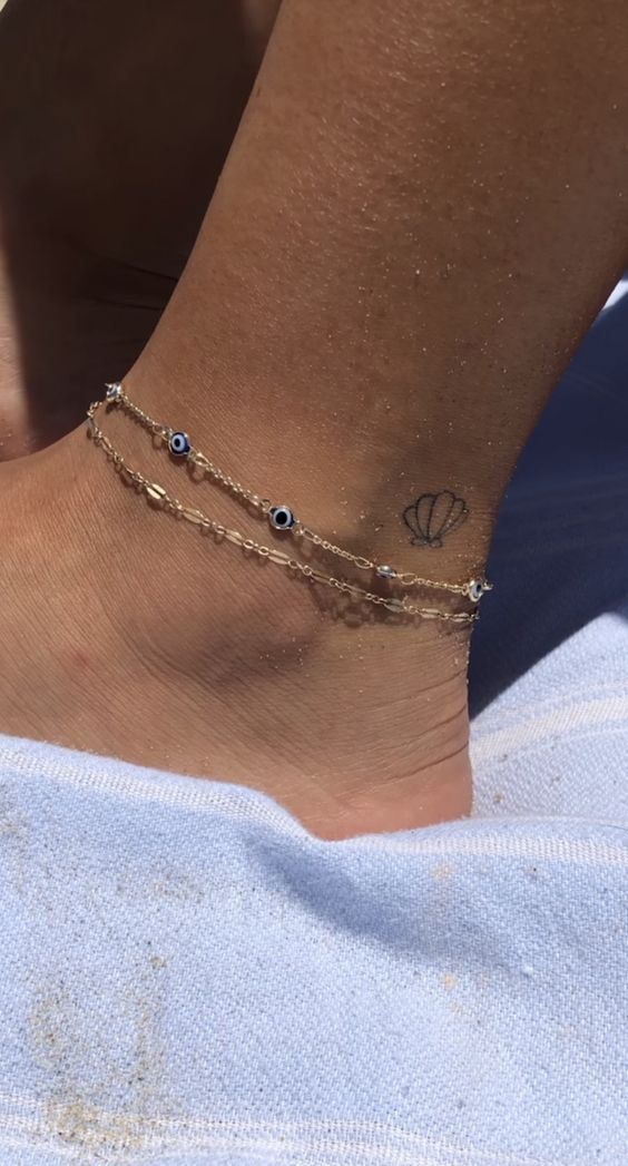 Tatouage minimaliste #13