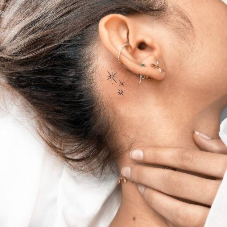 Tatouage minimaliste #22