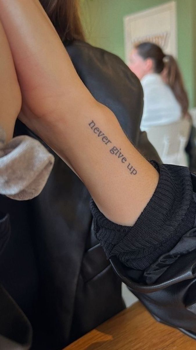 Tatouage minimaliste #44